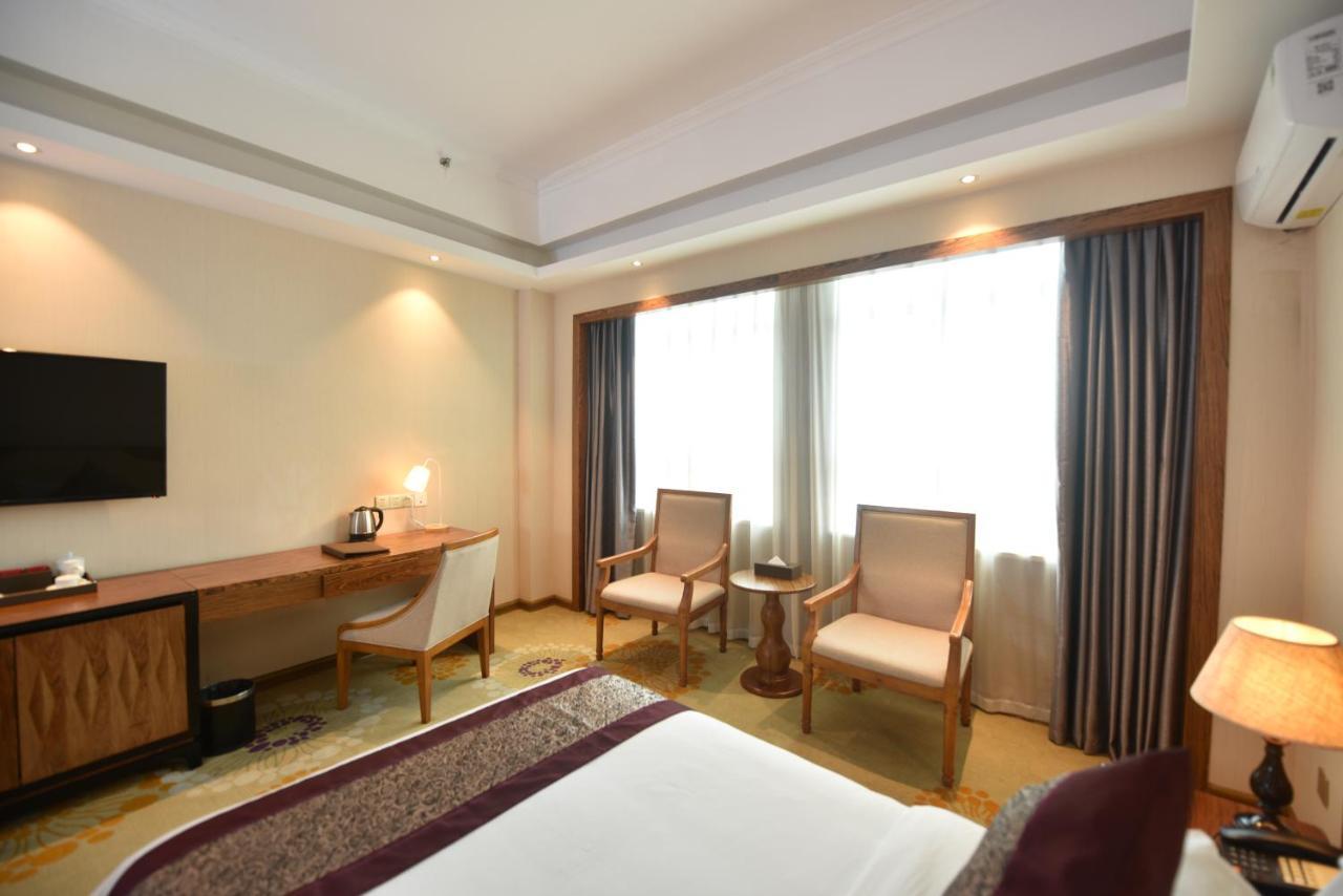 Hong Van Grand Hotel Mong Cai Zewnętrze zdjęcie