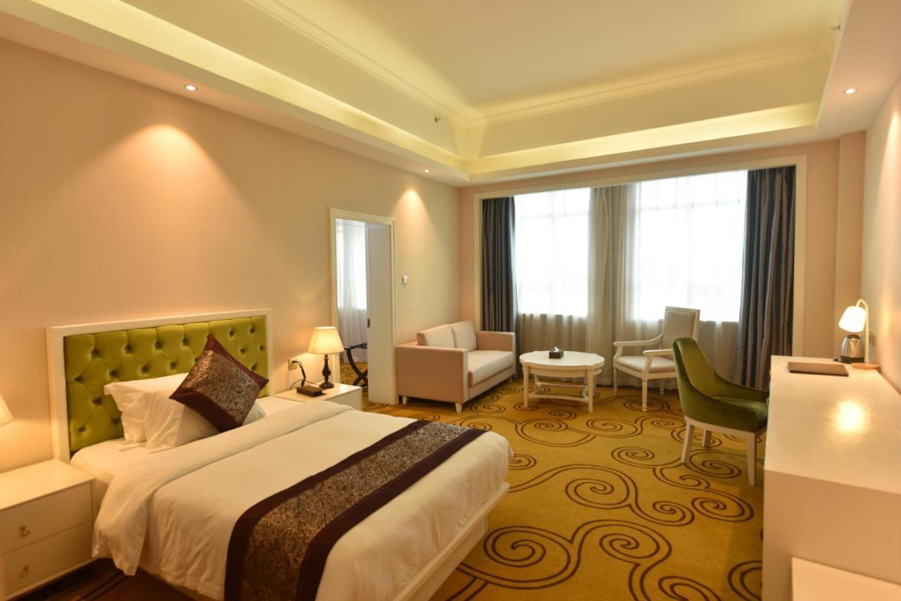 Hong Van Grand Hotel Mong Cai Zewnętrze zdjęcie