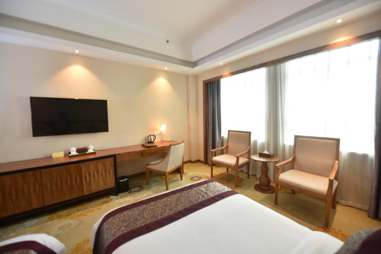 Hong Van Grand Hotel Mong Cai Zewnętrze zdjęcie